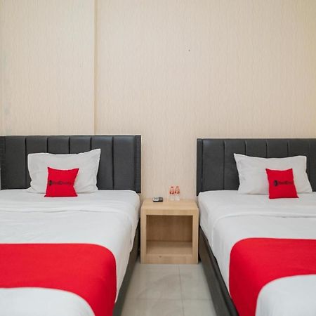 Reddoorz Near Flyover Arjosari 玛琅 外观 照片