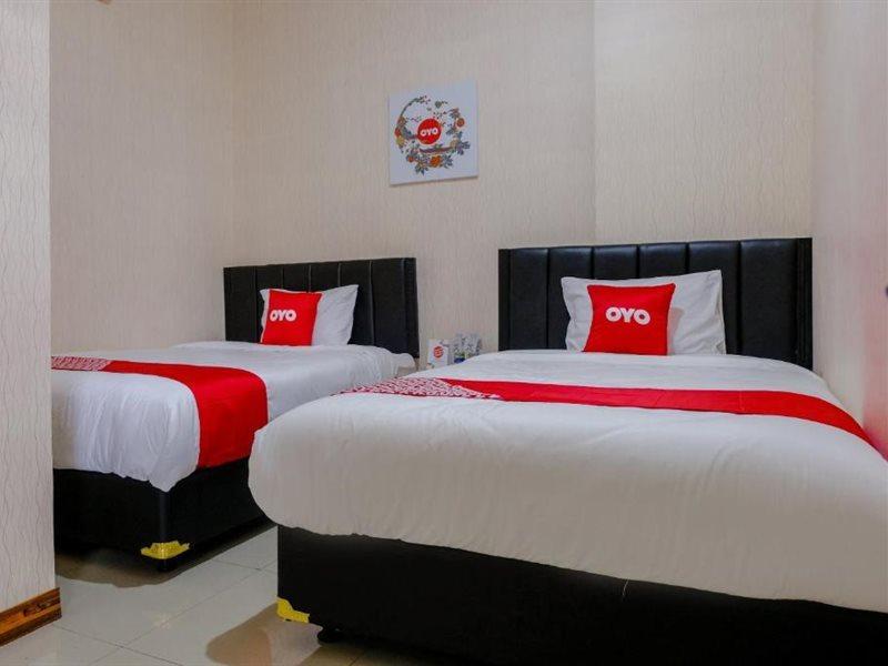 Reddoorz Near Flyover Arjosari 玛琅 外观 照片