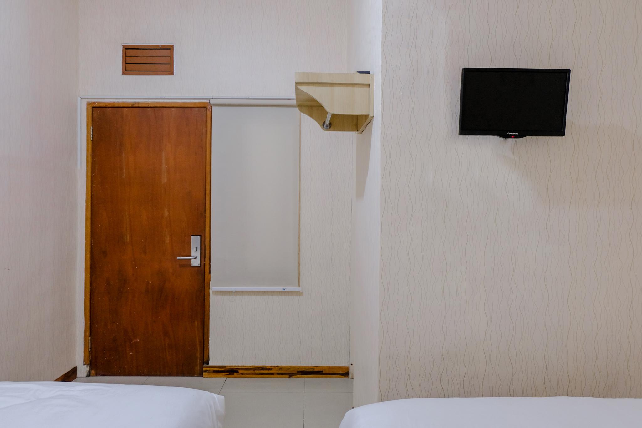 Reddoorz Near Flyover Arjosari 玛琅 外观 照片