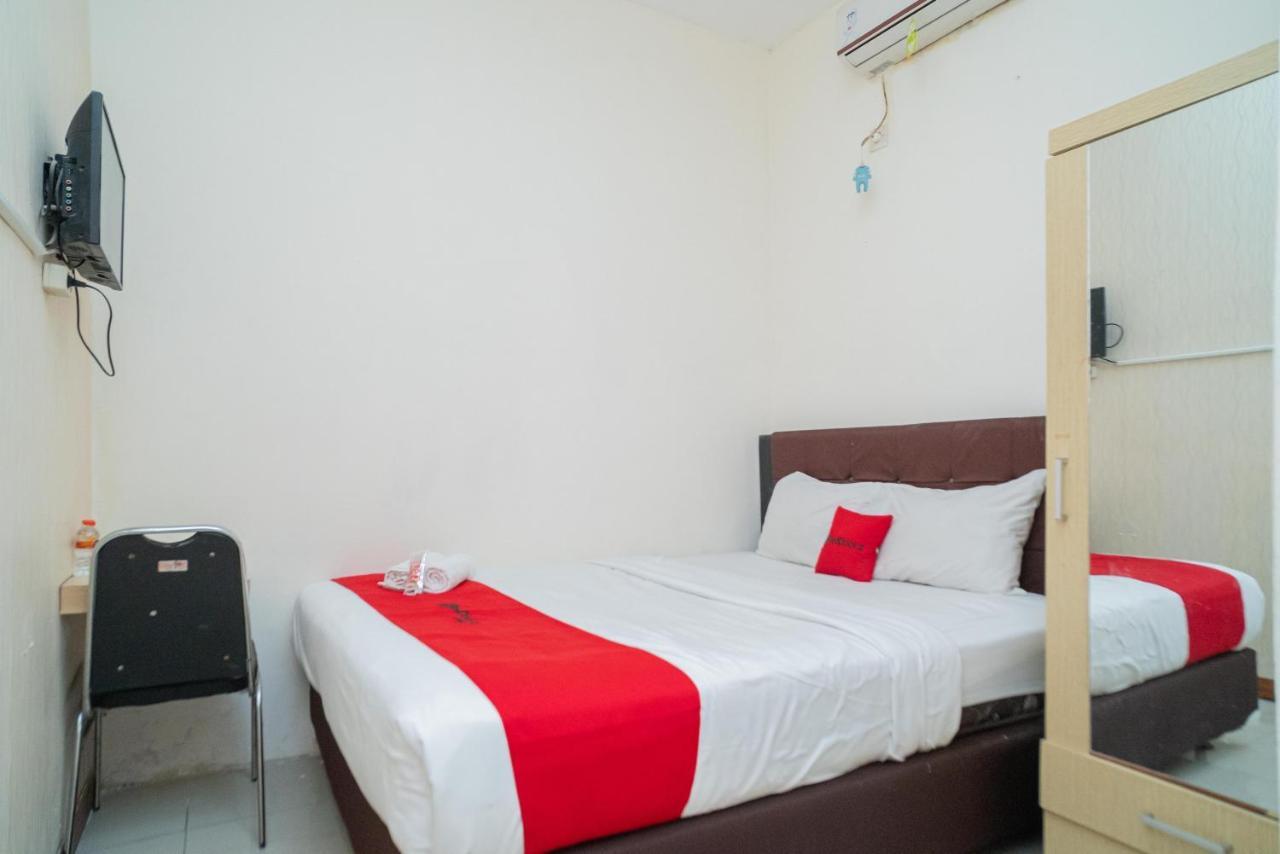 Reddoorz Near Flyover Arjosari 玛琅 外观 照片
