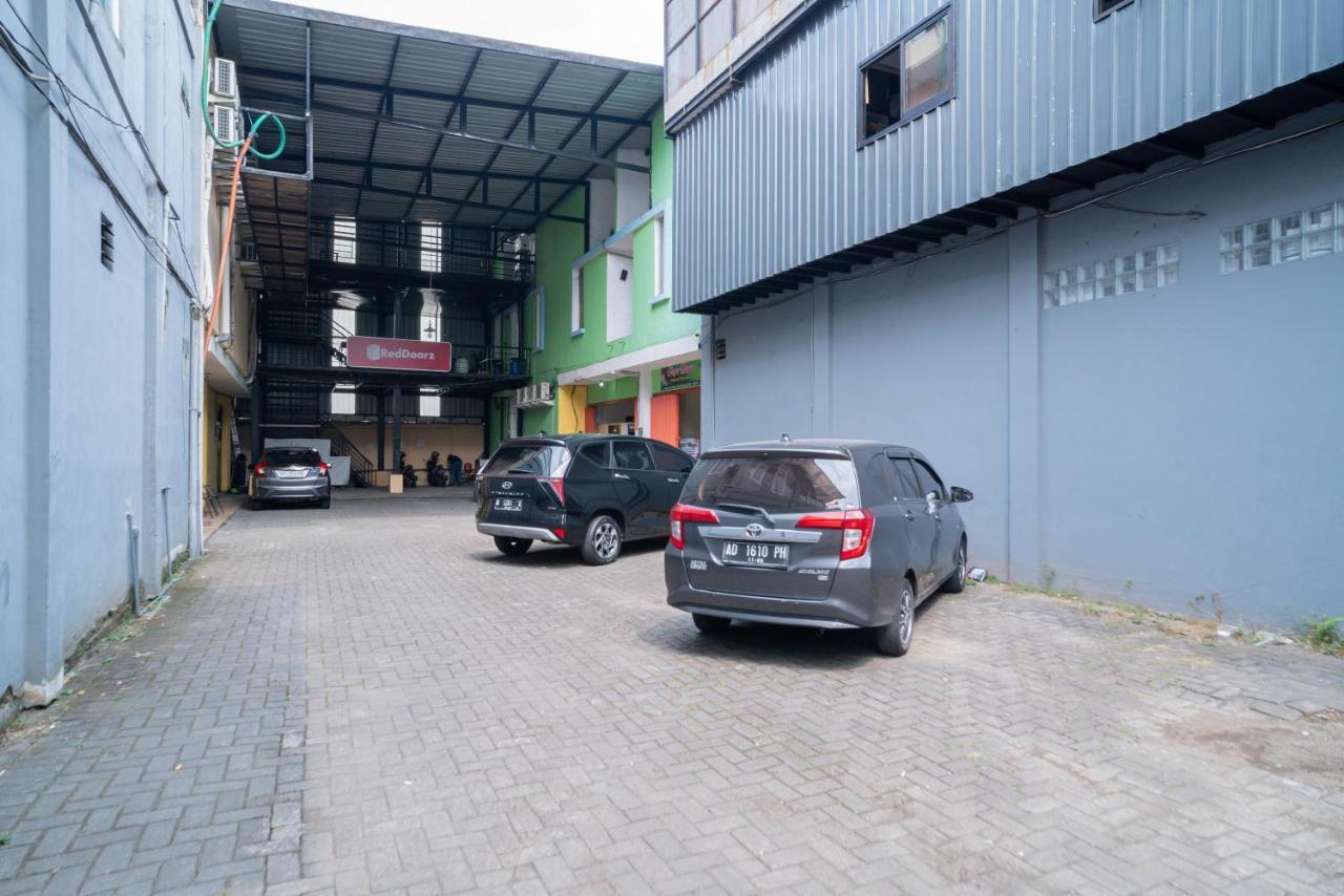 Reddoorz Near Flyover Arjosari 玛琅 外观 照片