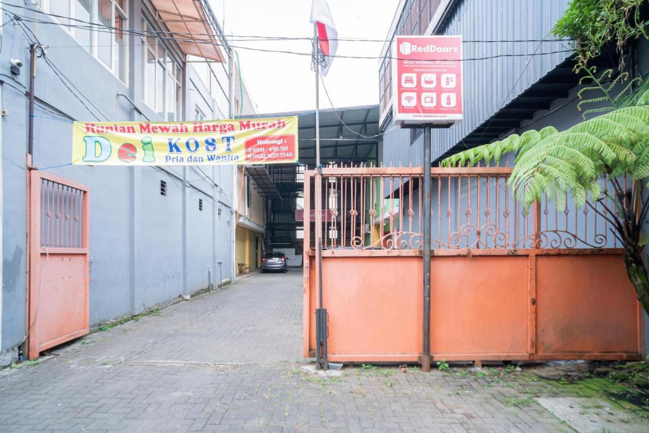 Reddoorz Near Flyover Arjosari 玛琅 外观 照片