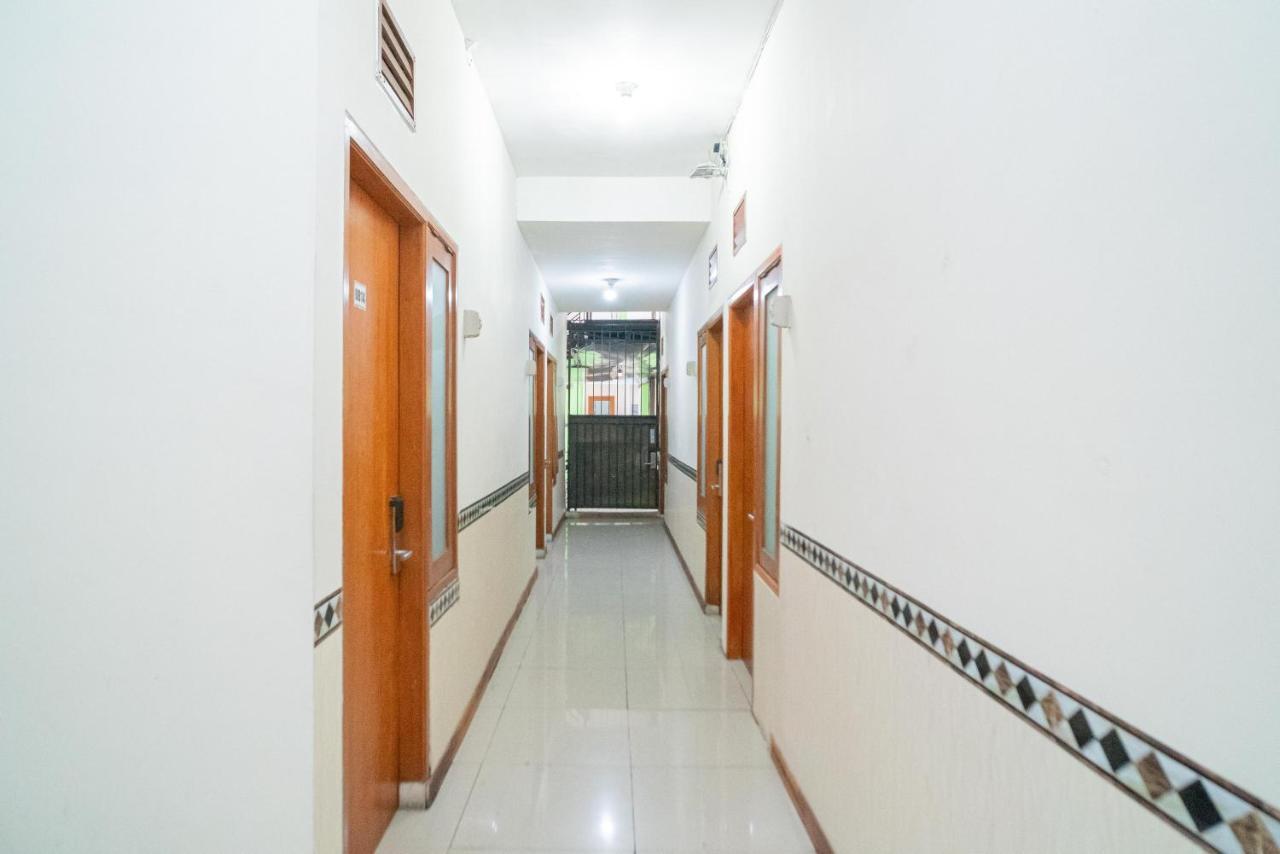 Reddoorz Near Flyover Arjosari 玛琅 外观 照片